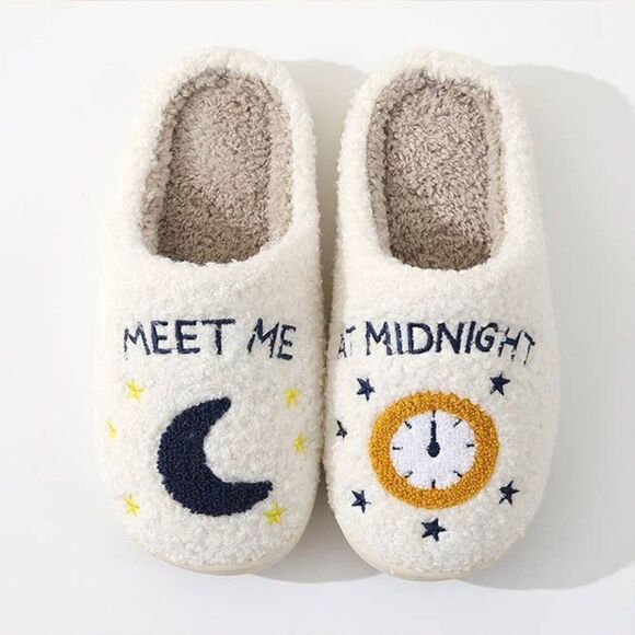 Meet Me At Midnight Taylor Swift NEW Fluffy Slippers - The Eras Tour - Picture 1 of 3